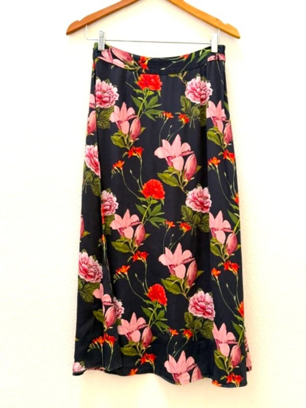 Navy colorful roses satin A-line midi skirt